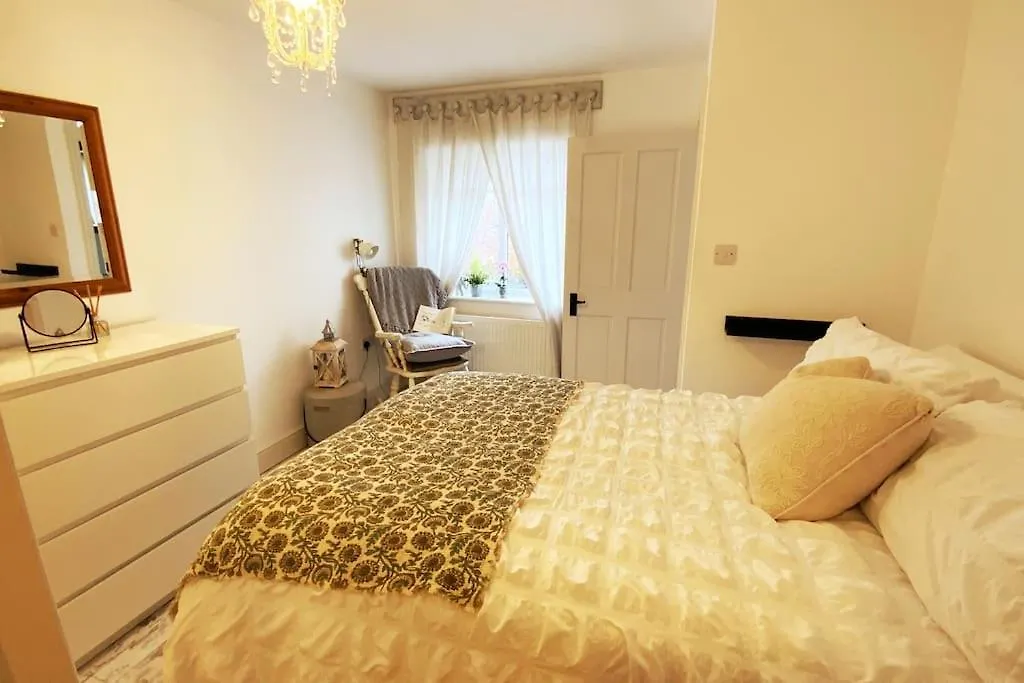 Beautiful 1 Bed Annex, Near Beach And Shops Bournemouth